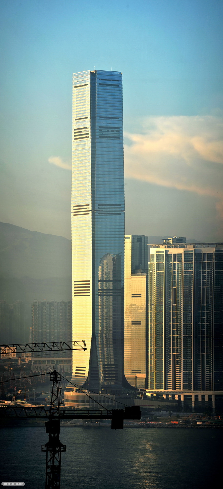 Hong Kong tallest tower